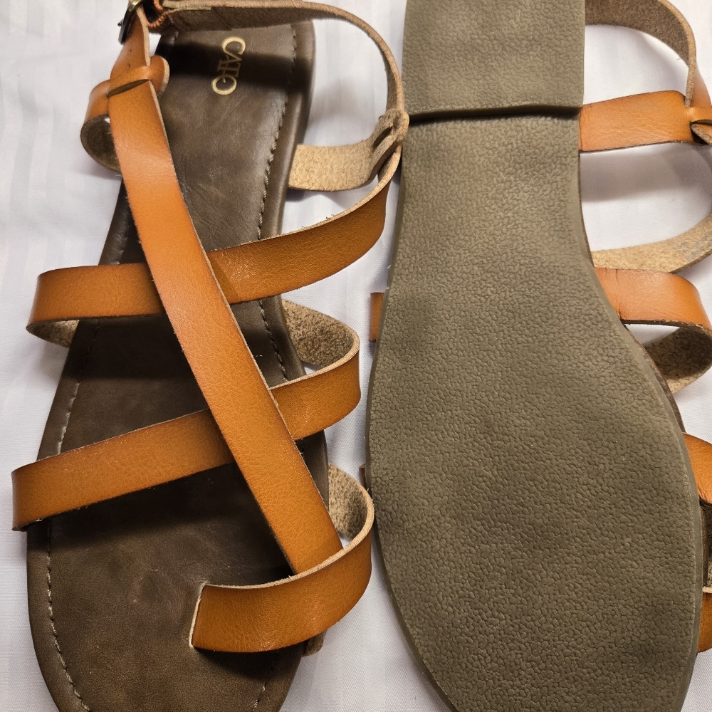Sandals - Picture 3 of 5